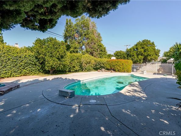 18351 San Fernando Mission Boulevard, Porter Ranch CA 91326