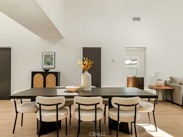 10350 Mccormick Street, North Hollywood CA 91601