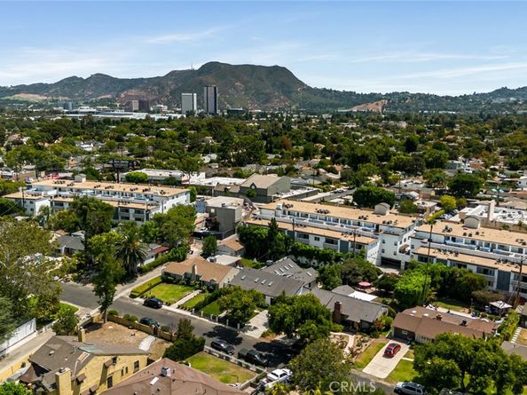10350 Mccormick Street, North Hollywood CA 91601