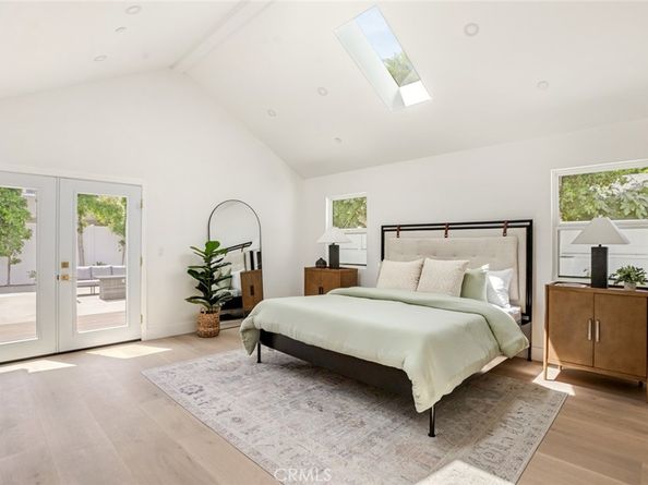 10350 Mccormick Street, North Hollywood CA 91601