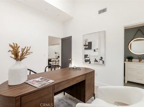 10350 Mccormick Street, North Hollywood CA 91601