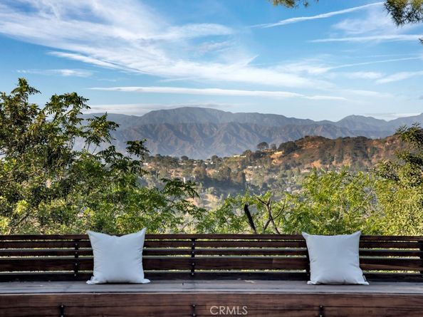 8615 Skyline Drive, Los Angeles CA 90046