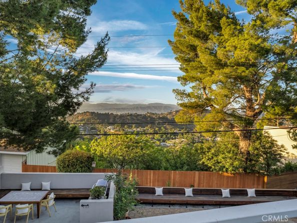8615 Skyline Drive, Los Angeles CA 90046