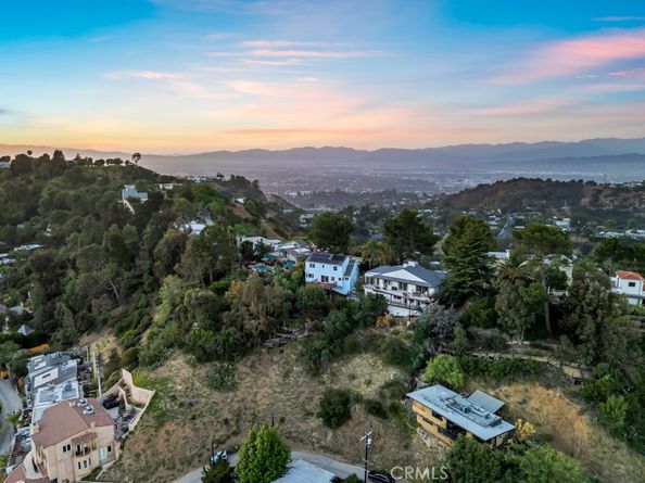 8615 Skyline Drive, Los Angeles CA 90046