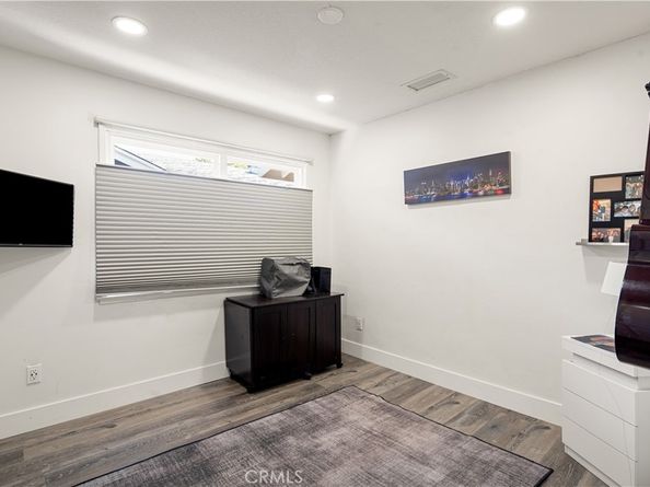 23921 Hamlin Street, West Hills CA 91307