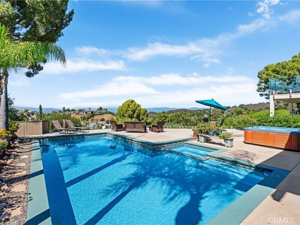 21727 Ulmus Drive, Woodland Hills CA 91364