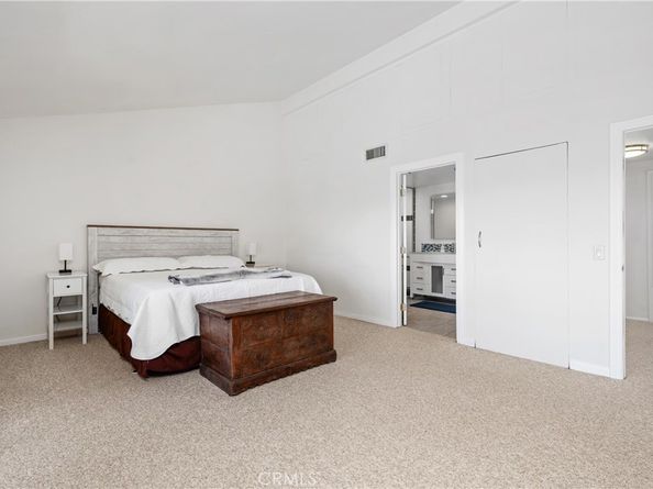 21727 Ulmus Drive, Woodland Hills CA 91364