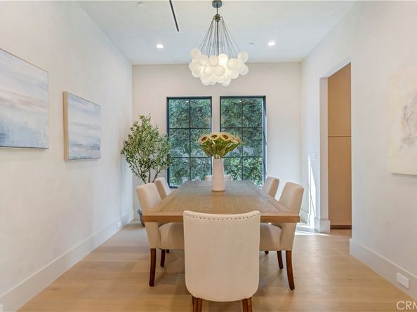 4239 Rhodes Avenue, Studio City CA 91604