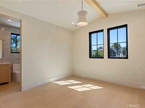 4239 Rhodes Avenue, Studio City CA 91604