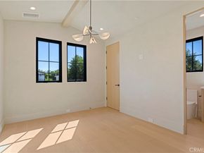 4239 Rhodes Avenue, Studio City CA 91604