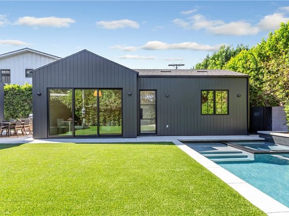 4239 Rhodes Avenue, Studio City CA 91604