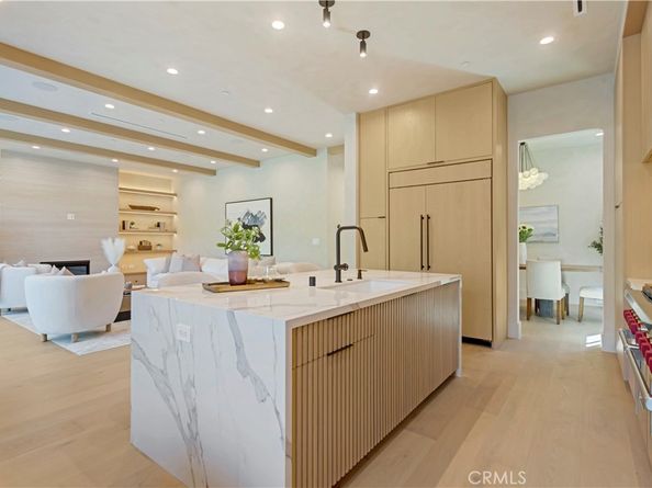 4239 Rhodes Avenue, Studio City CA 91604