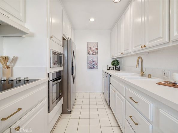 4140 Warner Boulevard 106, Burbank CA 91505