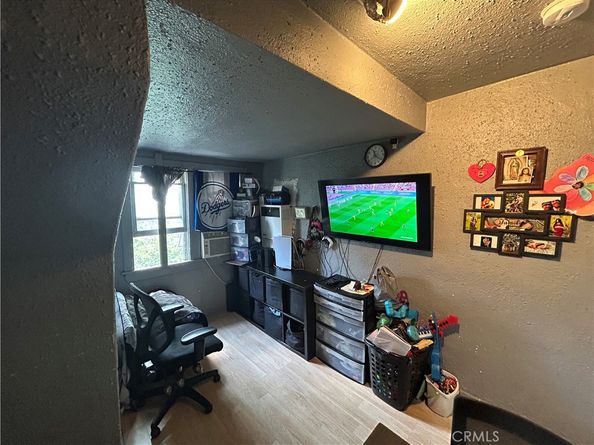 1026 E 23rd Street, Los Angeles CA 90011