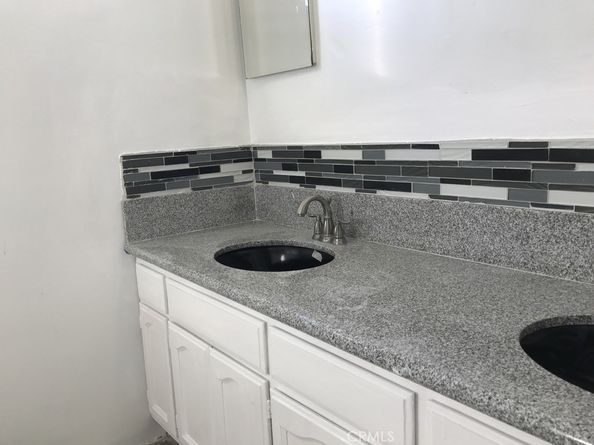 3887 S Van Ness Avenue, Los Angeles CA 90062