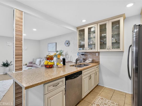 7924 Woodman Avenue 77, Panorama City CA 91402