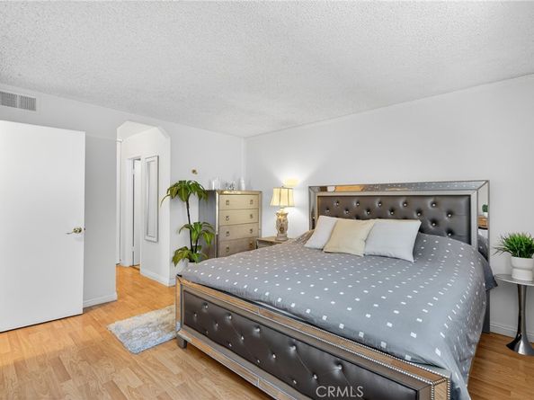 7924 Woodman Avenue 77, Panorama City CA 91402