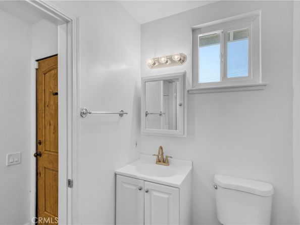 8438 Wystone Avenue, Northridge CA 91324