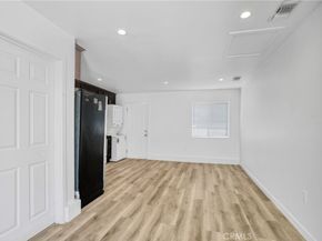 8438 Wystone Avenue, Northridge CA 91324
