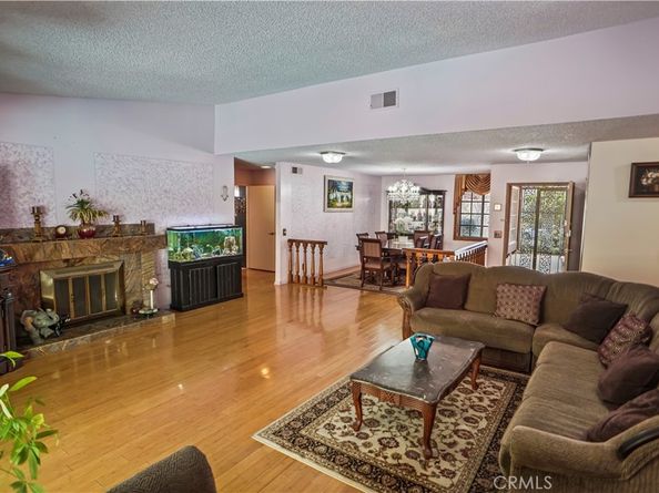 17149 Gledhill Street, Northridge CA 91325