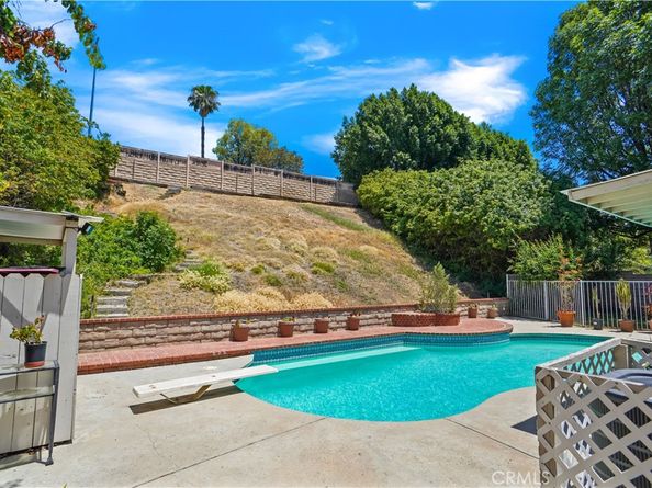 17149 Gledhill Street, Northridge CA 91325