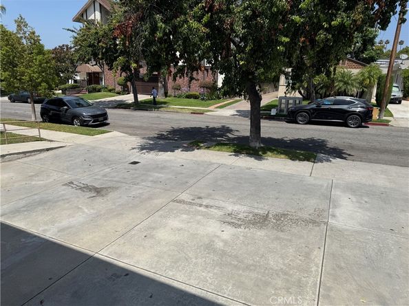 1164 Irving Avenue, Glendale CA 91201