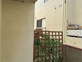 1164 Irving Avenue, Glendale CA 91201