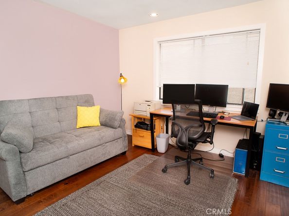 5711 Owensmouth Avenue 125, Woodland Hills CA 91367