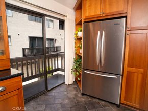 5711 Owensmouth Avenue 125, Woodland Hills CA 91367