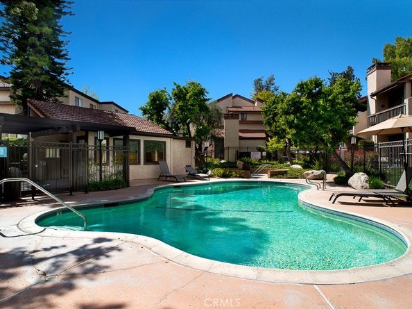 5711 Owensmouth Avenue 125, Woodland Hills CA 91367