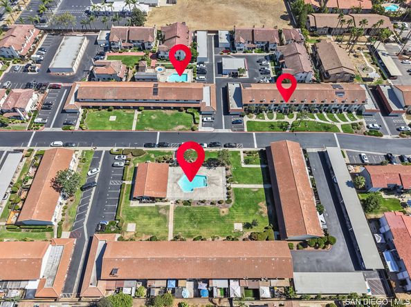 209 Espanas GLN, Escondido CA 92026