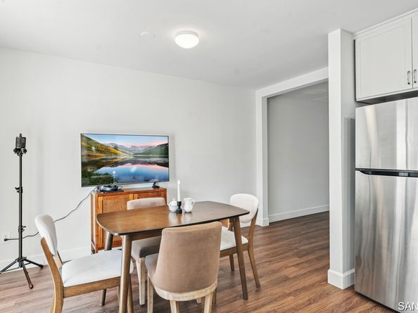 209 Espanas GLN, Escondido CA 92026