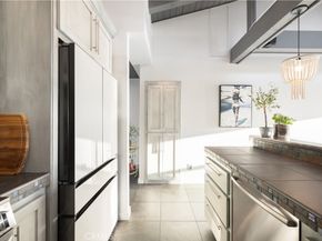 5322 Marina Pacifica Drive S, Long Beach CA 90803