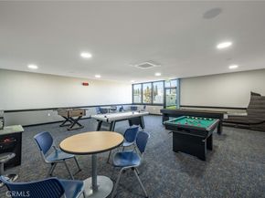 1301 Skokie Road M-3 27H, Seal Beach CA 90740