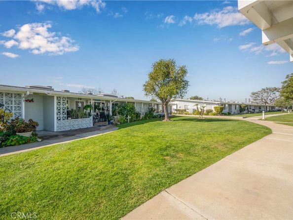 1301 Skokie Road M-3 27H, Seal Beach CA 90740