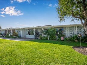 1301 Skokie Road M-3 27H, Seal Beach CA 90740