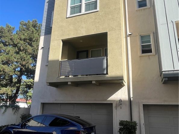 1410 N Harbor 1, Santa Ana CA 92703