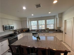 1410 N Harbor 1, Santa Ana CA 92703