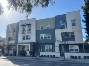 1410 N Harbor 1, Santa Ana CA 92703