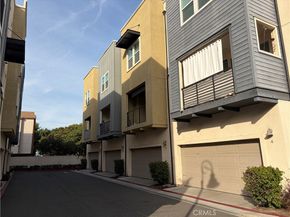 1410 N Harbor 1, Santa Ana CA 92703