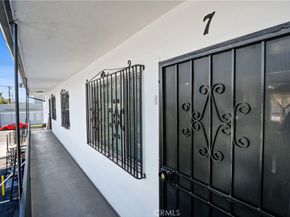 8711 Avalon, Los Angeles CA 90003