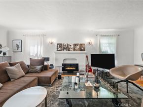 915 S Wooster, Los Angeles CA 90035