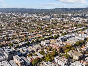 915 S Wooster, Los Angeles CA 90035