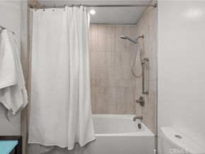915 S Wooster, Los Angeles CA 90035