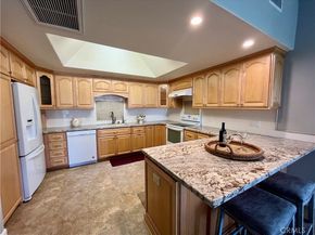13824 Fresh Meadow Ln., M3-13G, Seal Beach CA 90740