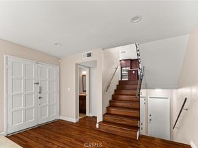 3751 Prestwick, Los Angeles CA 90027