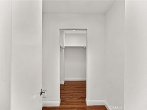 3751 Prestwick, Los Angeles CA 90027