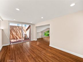 3751 Prestwick, Los Angeles CA 90027
