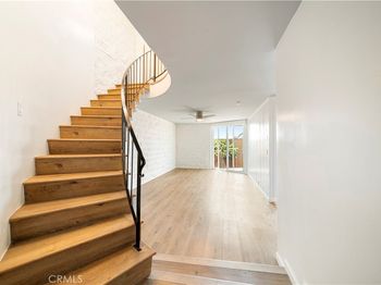 240 W Queen Street