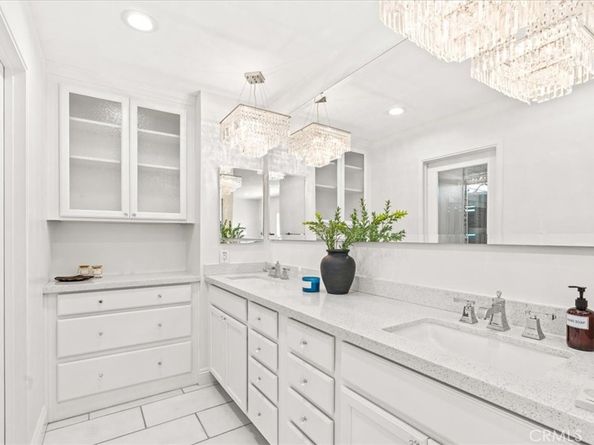 3 Christamon W, Irvine CA 92620